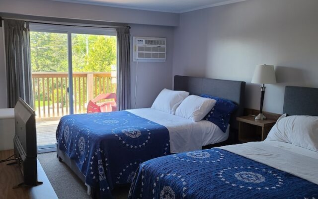 Tobermory Lodge & Motel