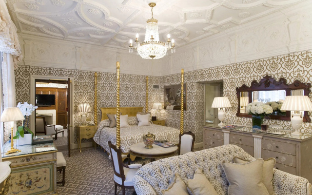 The Milestone Hotel