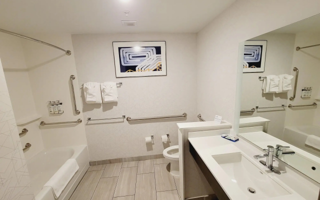 Holiday Inn Express & Suites Jackson by IHG