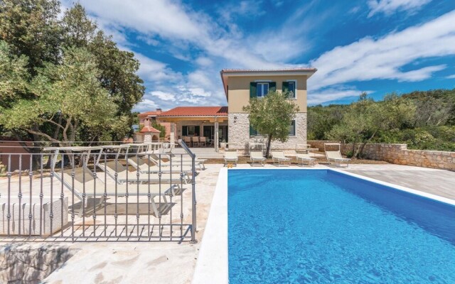 Nice Home in Verunic With Outdoor Swimming Pool, Wifi and 5 Bedrooms