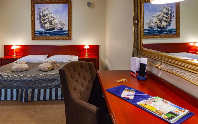 Hotel Robert's Port
