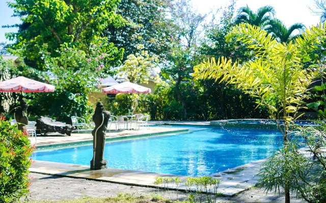 Manyar Garden Hotel