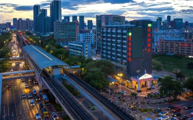 Vienna Hotel (Shenzhen Longgang Nanlian Metro Station Branch)