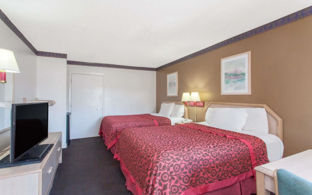 Days Inn by Wyndham Decatur Priceville I-65 Exit 334