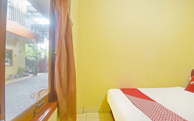OYO 90463 A2b Guesthouse