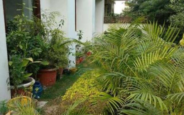 Mint Sarojville Suites