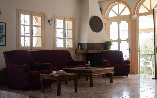 Apraos Bay Hotel