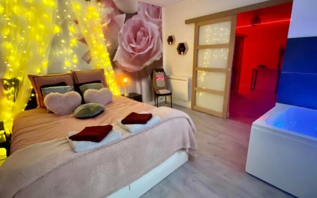 COSY & SPA Appartement Luxe JACUZZI SAUNA Suite Cristal