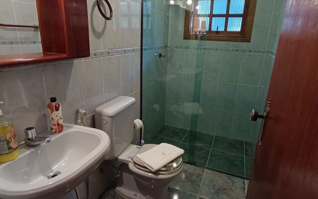 Chalé Belga - 1,2 km do Centro Turístico Capivari