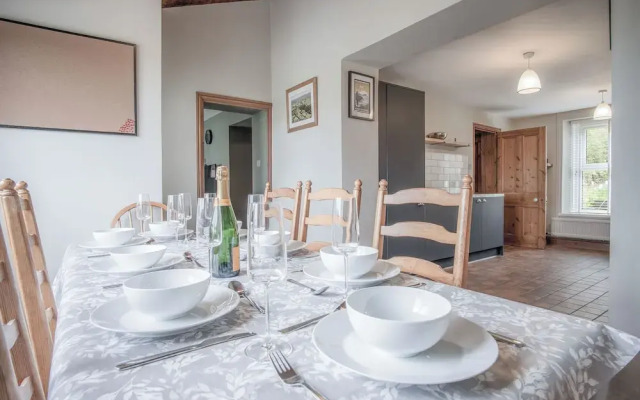 Hill House - 4 Bedroom - Llanrhidian