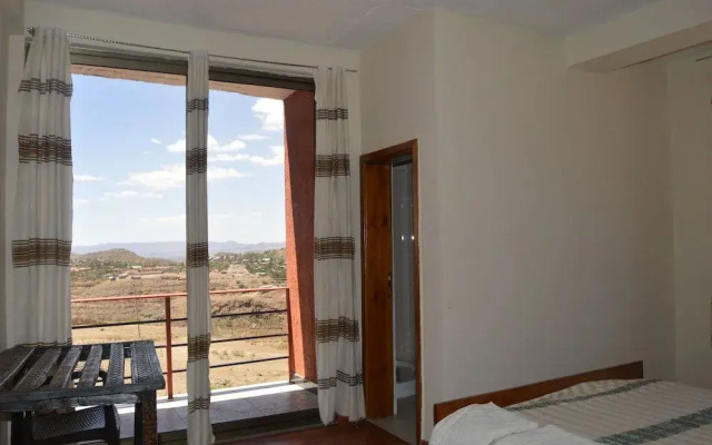 Zan-Seyoum Hotel