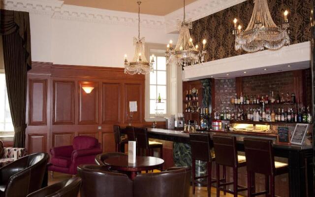 Queen s Hotel