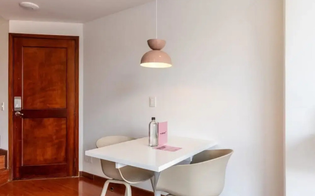 w Unique 1BR Duplex in Parque 93