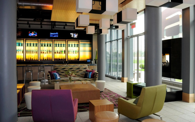 Aloft Montreal Airport