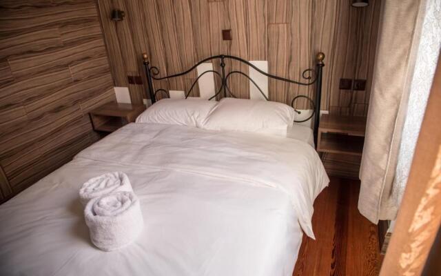 1920s Rooms