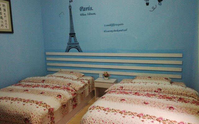 Fenghuang Hua Xiang Yuan Inn