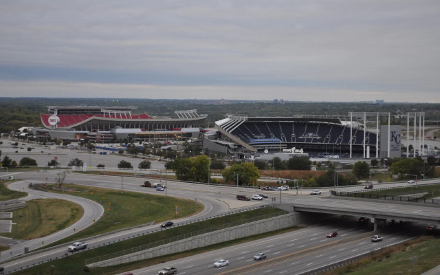 Adam's Mark Hotel & Conference Center