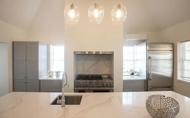 Hillcrest Boutique Hotel