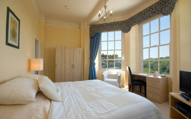 Commonwood Manor