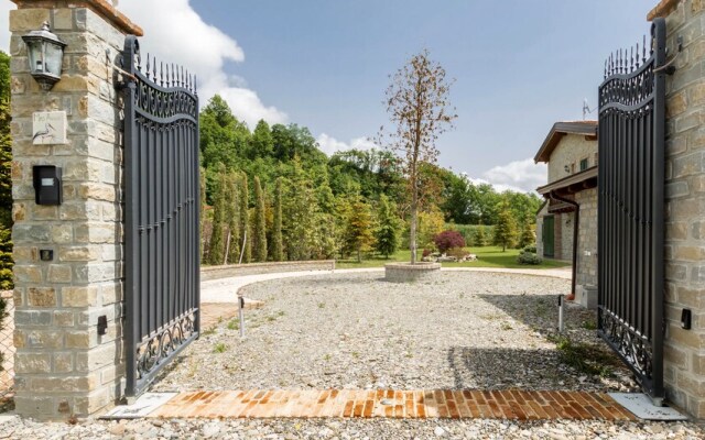 Altido Superb Villa For 7 W/Backyard And Bbq Area In Vaccarezza