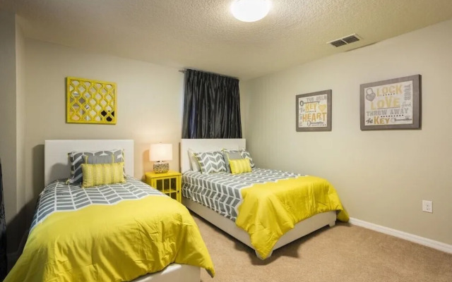 Amazing 6 Bedroom House