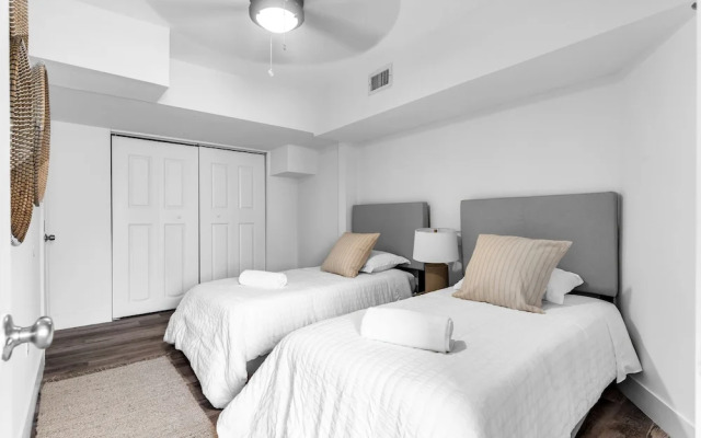 Stylish & Modern 4BD Home