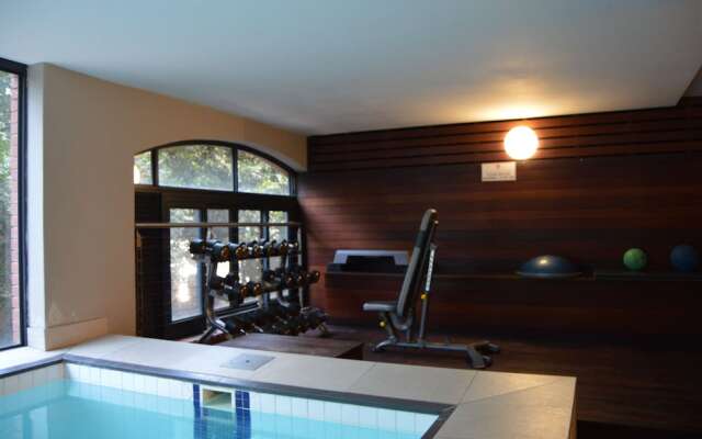 Rockwell Luxury Apartments