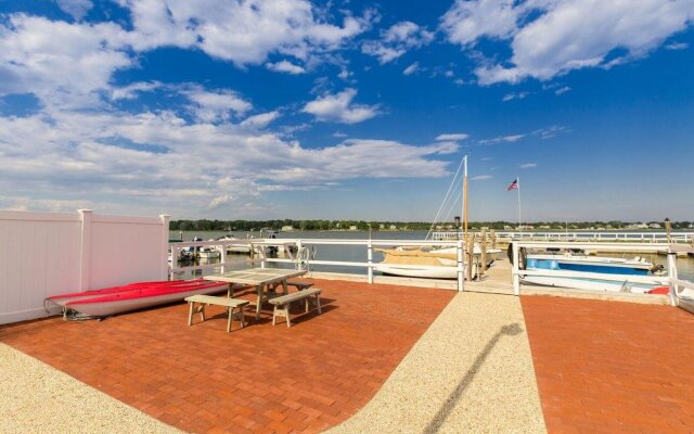 Colonial Shores Resort