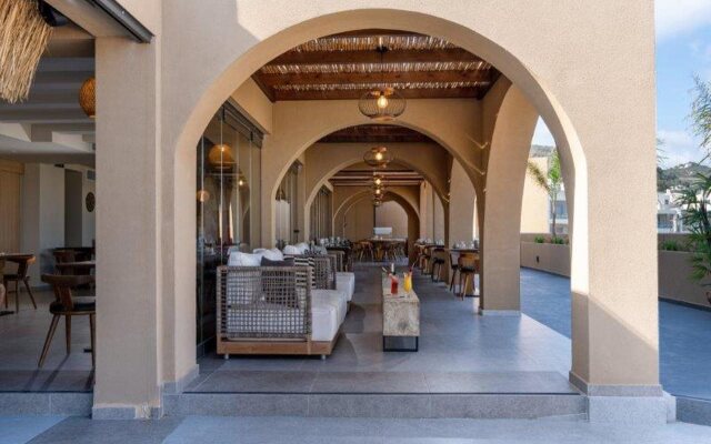 Minos Ambassador Suites & Spa - Adults only
