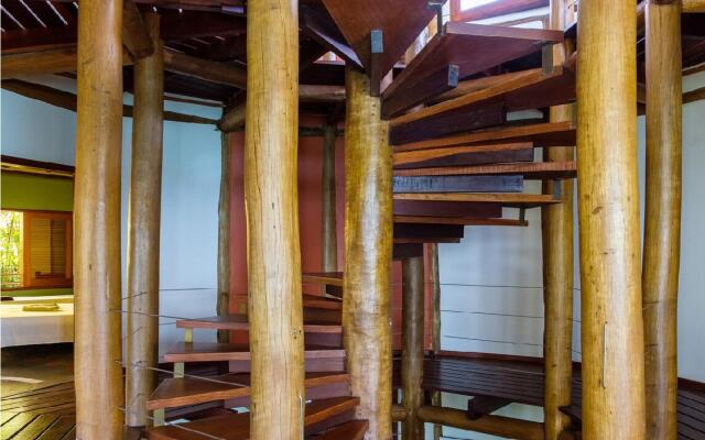 Pineapples Ubatuba | Mansion overlooking the sea