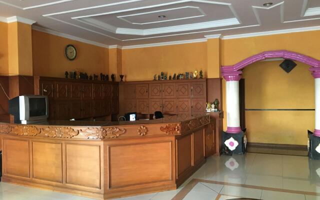 Hotel Alami near Alun-Alun Klaten