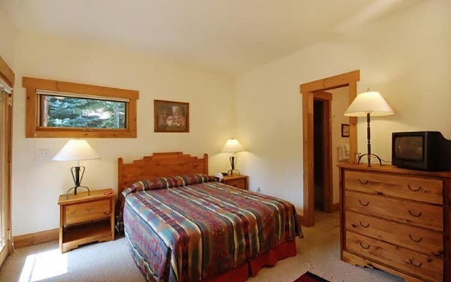 Saddle Creek Townhomes by Pioneer Ridge Management