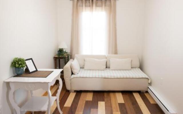 A. Mac Donald Country Inn