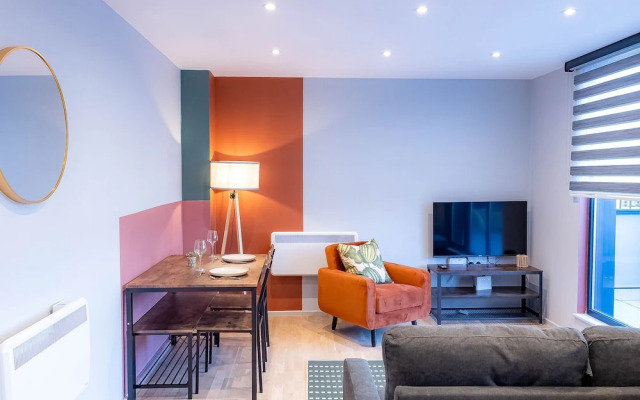 Victoria Park Vista One-bedroom by Sojo Stay