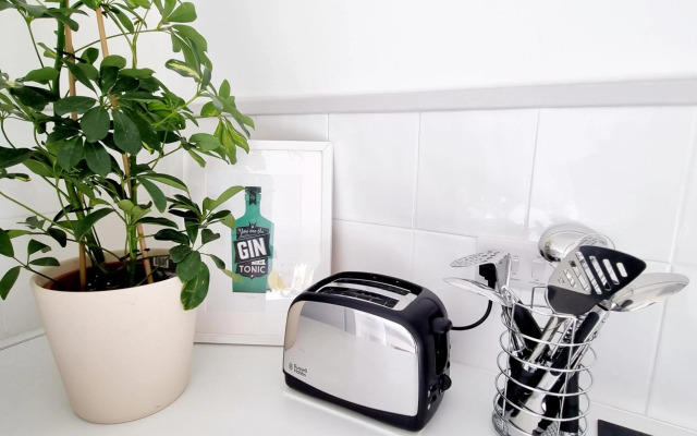 Visit Seaford Apartment - 4 Bedroom - Sleeps 9