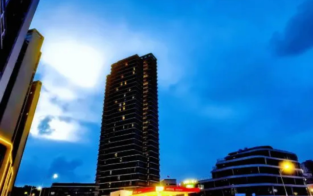 Heyaxuan Hotel Apartment (Shenzhen Longhua Xikeng Metro Station Branch)