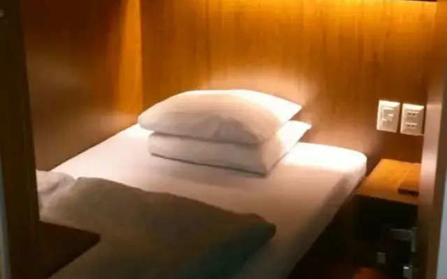 Onkel Inn Airport Sleepbox