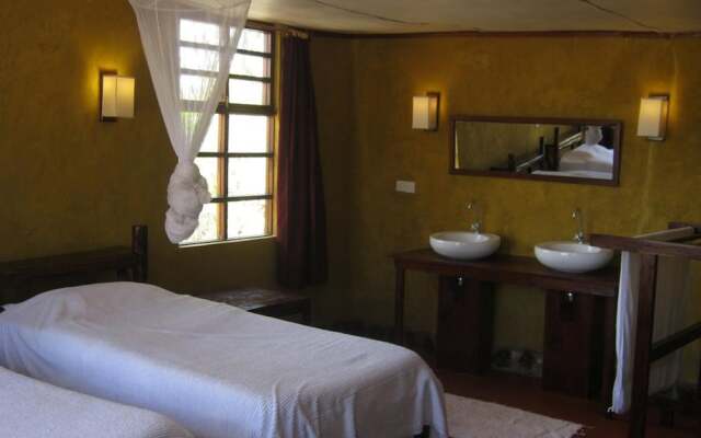Ngari Hill Guest House & Campsite