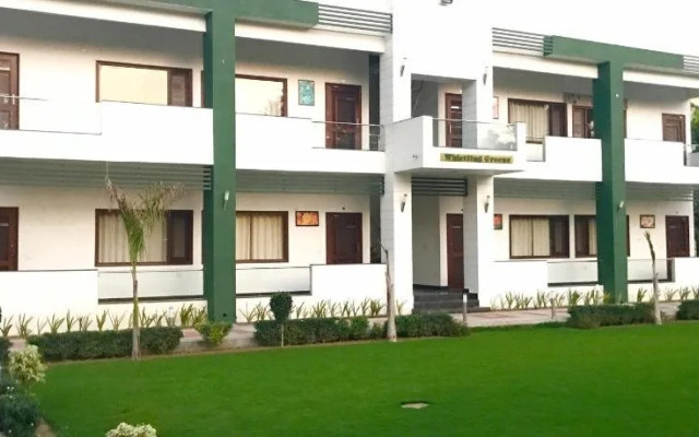 Hotel Whistling Greens