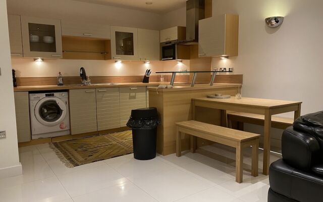 Cosy 3 bed Penthouse in Royal Docks London