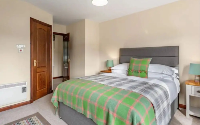 Loch Ness Cottages