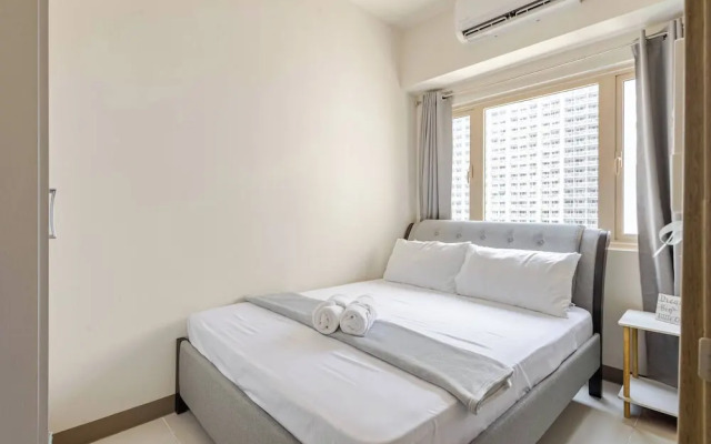 Luxurious Bayview 2BR Near MOA Picc CCP Free Wifi