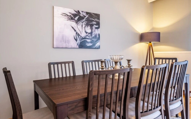 Sleek and Modern Flat Near Caddebostan Coast