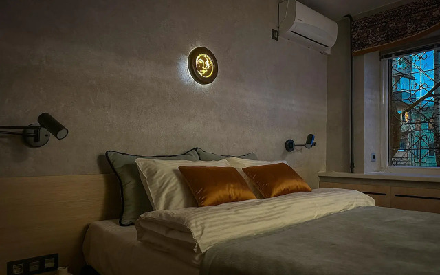 Карельский лось на набережной Гюллинга 1