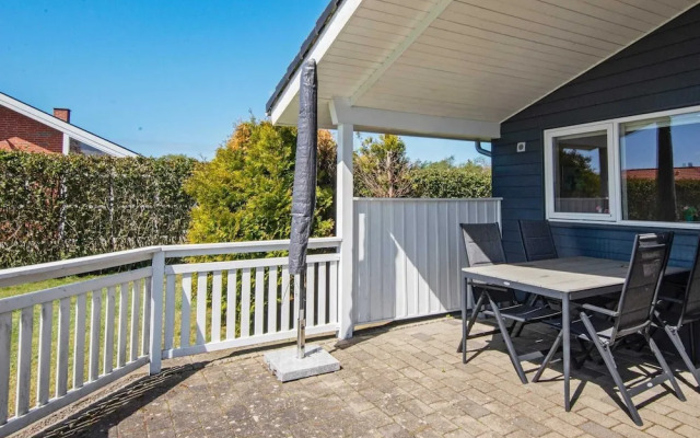 6 Person Holiday Home in Tarm