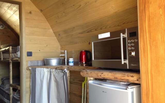 La Colline Aux Cabanes