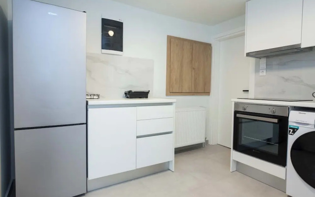 Cozy 1 Bd Basement Apt in Pagrati