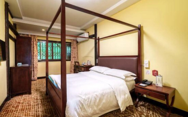 Liangfu Hotel