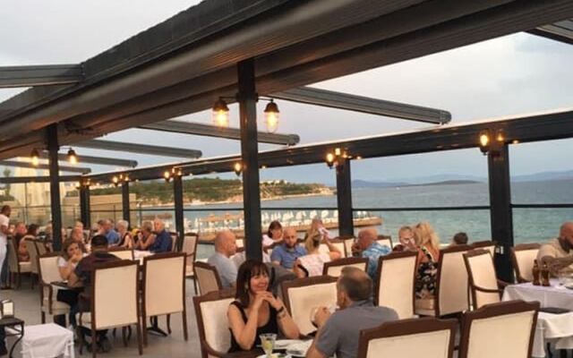 Sultans - Kings Hotel