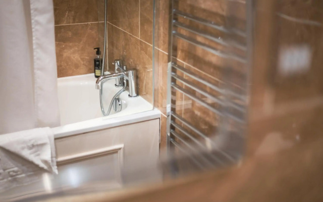 No 1 The Mansions by Mansley Serviced Apartments